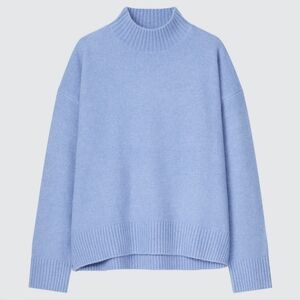 Uniqlo Souffle Yarn Sweater